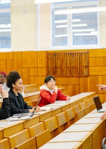 AI in Accounting Education: Interactive Slides and Quizzes